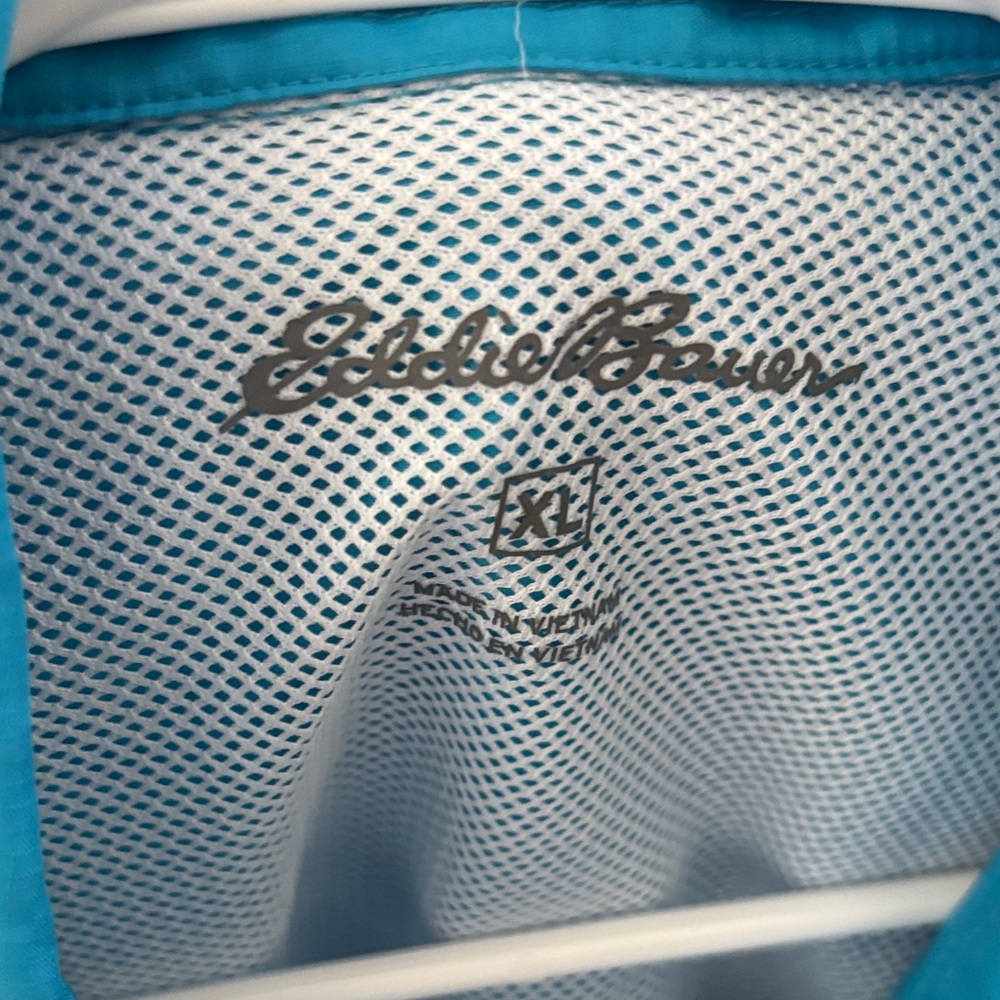 Eddie Bauer Turquoise Short Sleeve Sun Shirt like new - Picture 2 of 3